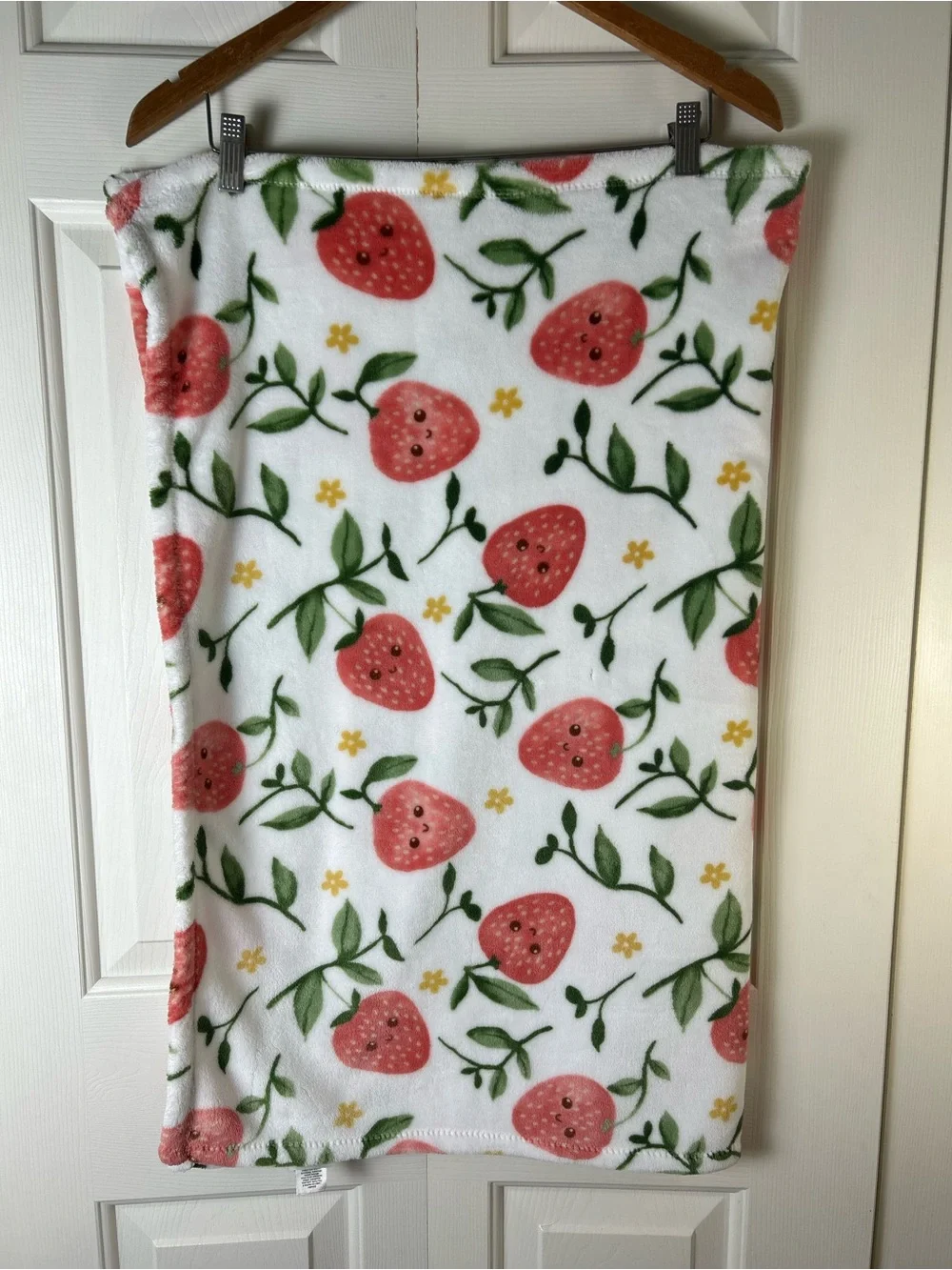 Adirondack Baby Happy Strawberry Blanket White Green Smiling Yellow Flower
